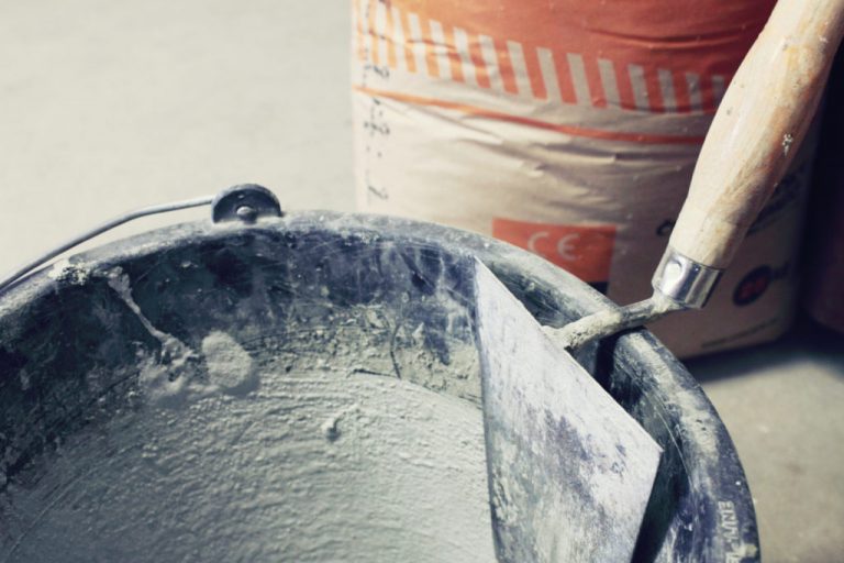 Hoe voorkom of repareer je betonrot